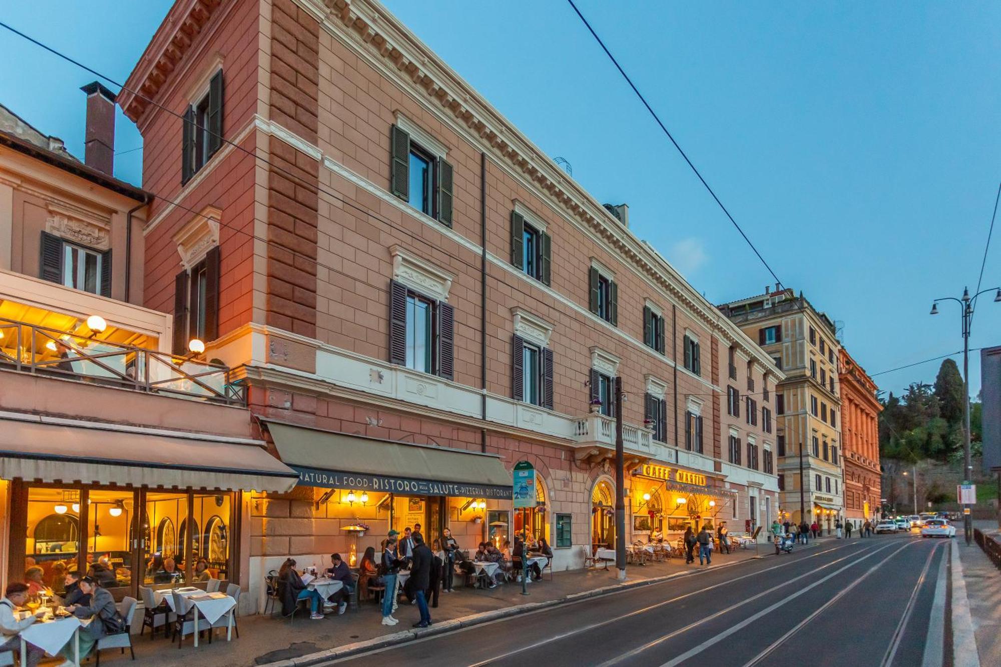 Iconic Apartment With Unique Colosseum View Roma Exterior foto